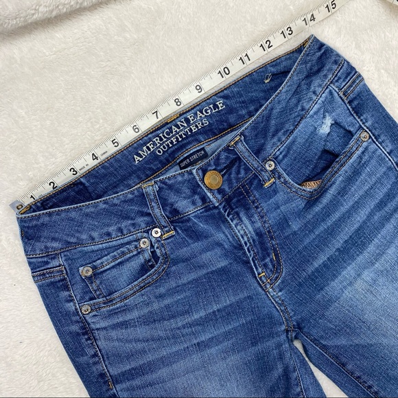 American Eagle Favorite Boyfriend Jeans Distressed 4 - Picture 8 of 13